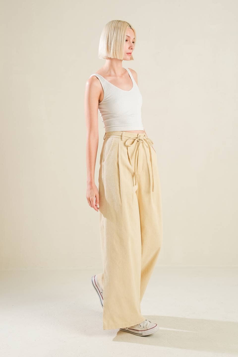 A solid woven pant - FP1296: Beige / Contemporary / M