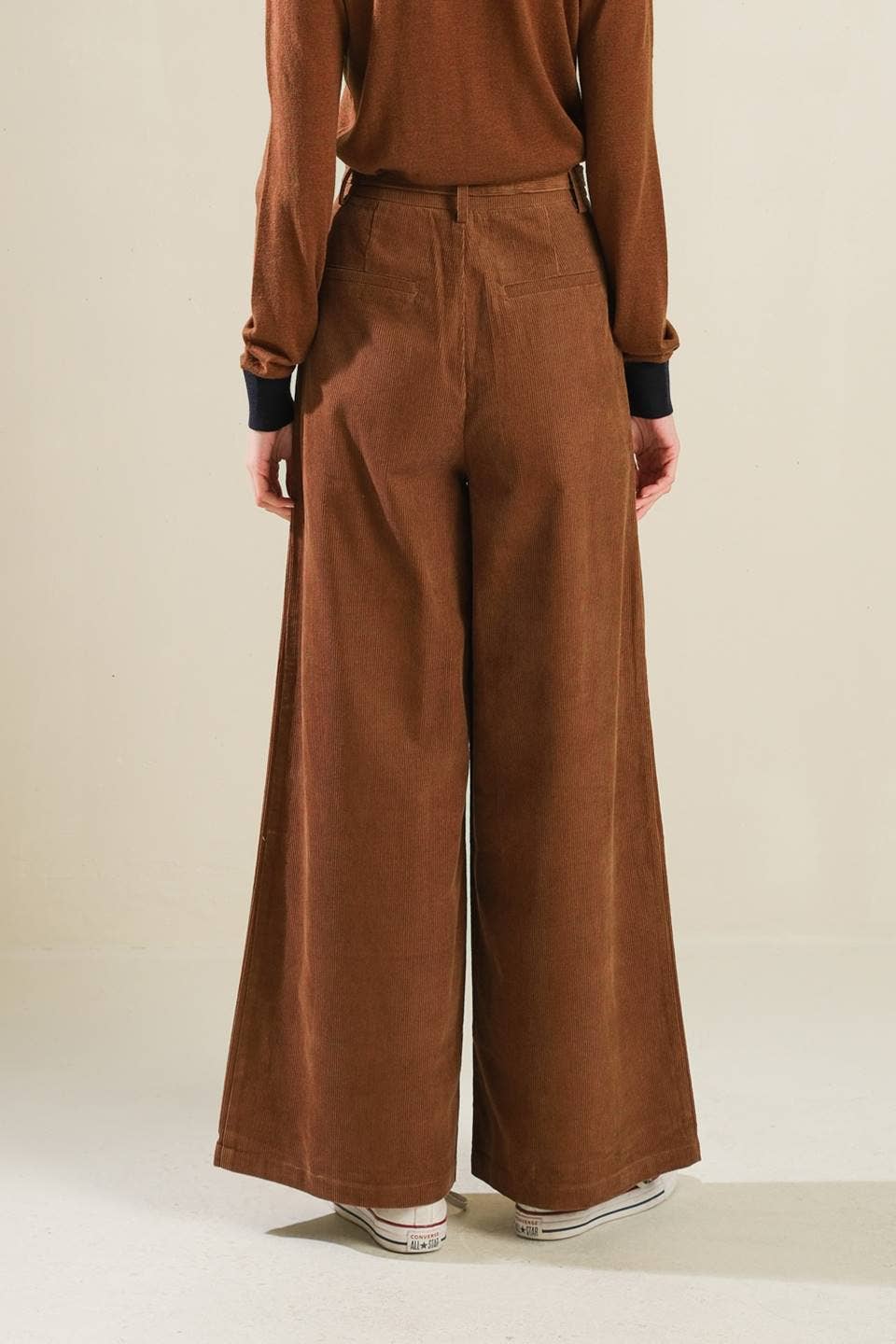 A solid woven pant - FP1296: Beige / Contemporary / M