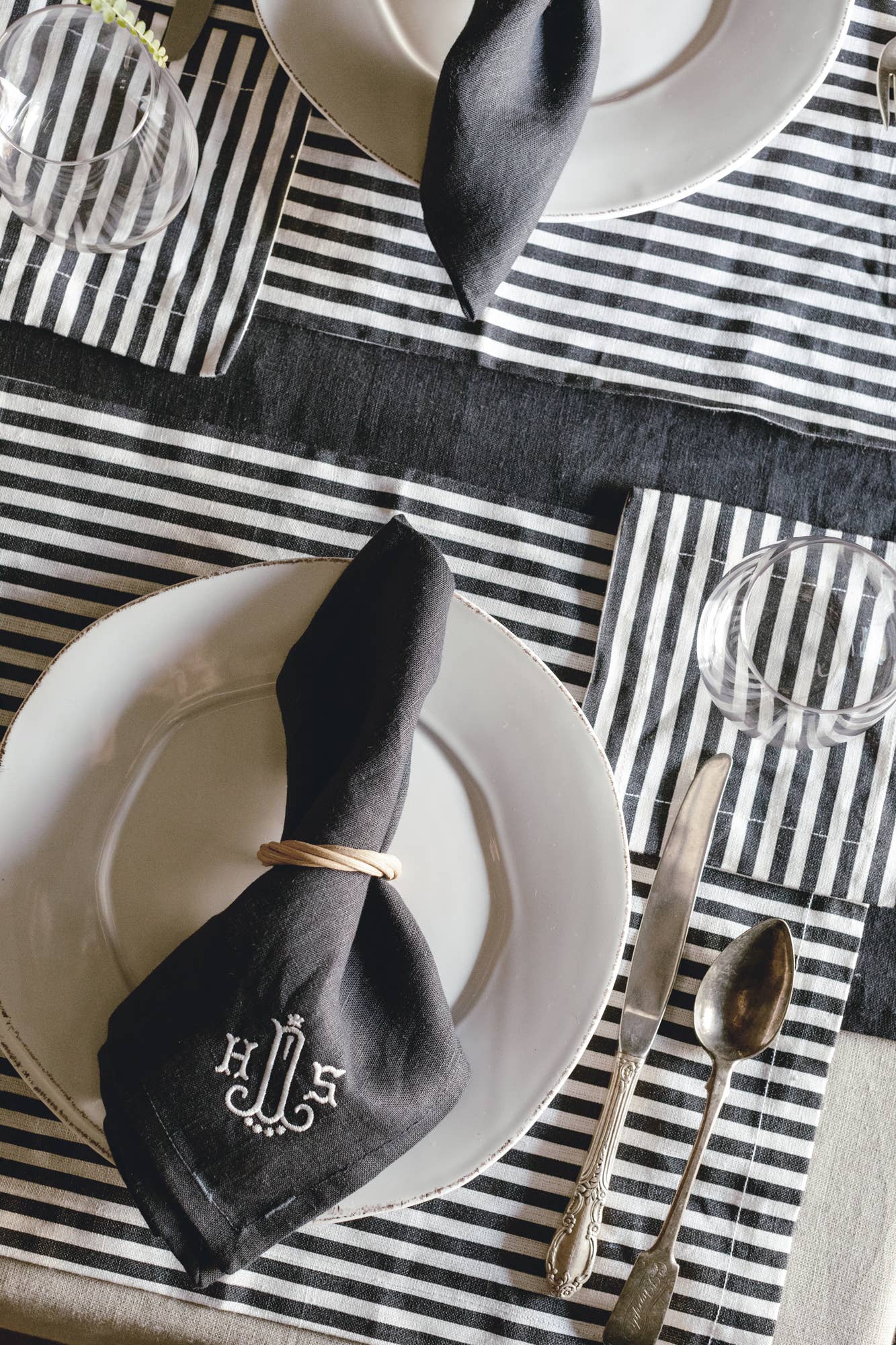 Keepsake Linen Dinner Napkin Set | Navy | Set of Four