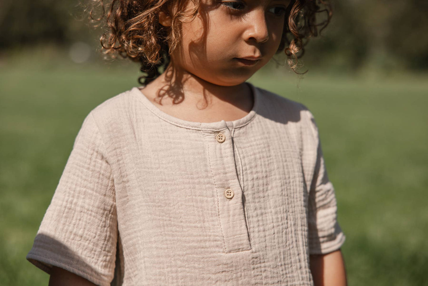 Gauze Placket Tee | Almond