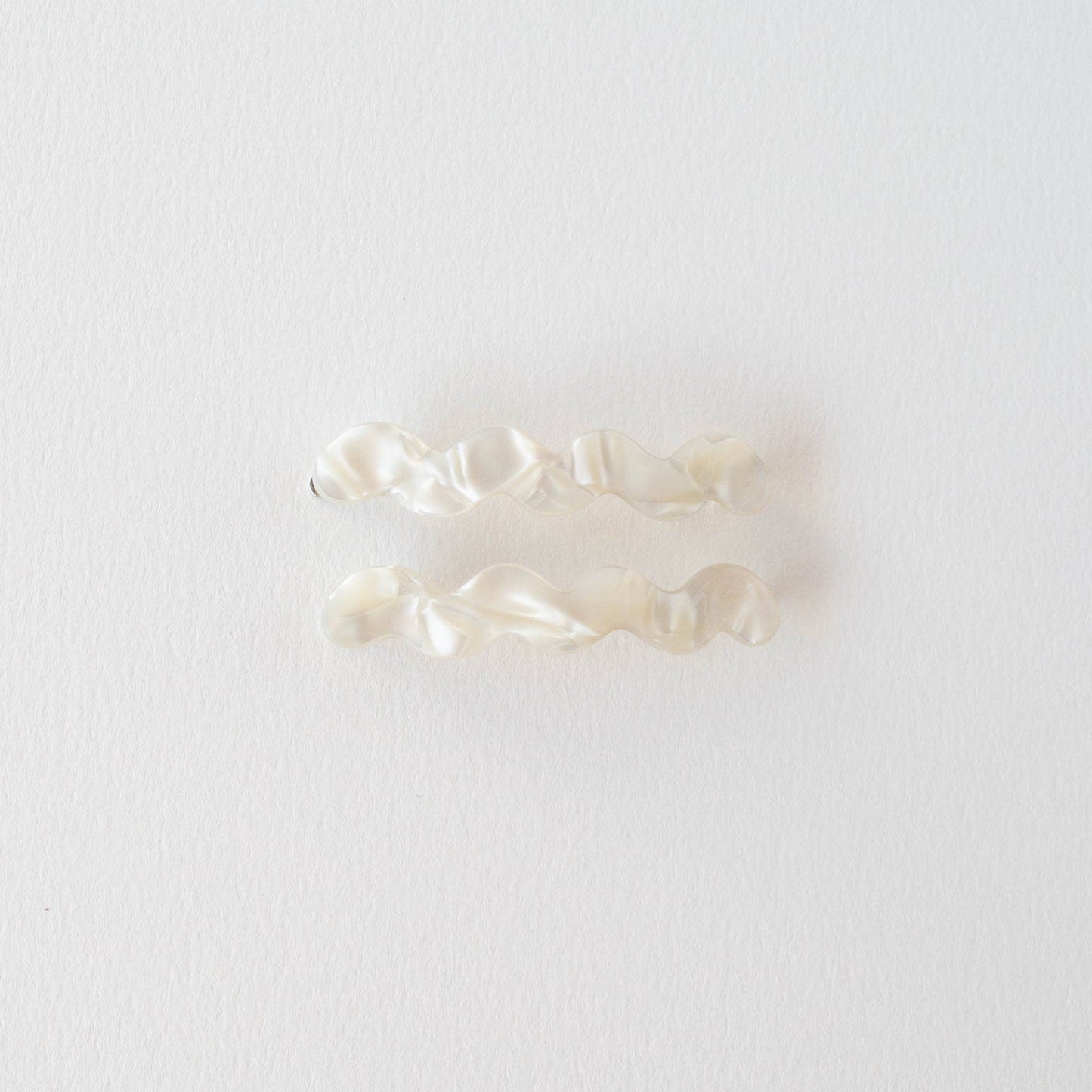 Eco Cloud Wave Slide Hair Pin Set: Cream Cheese