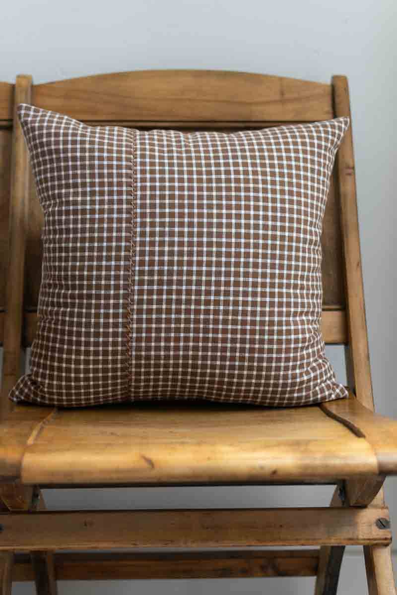 Woven Pillow in Checkers
