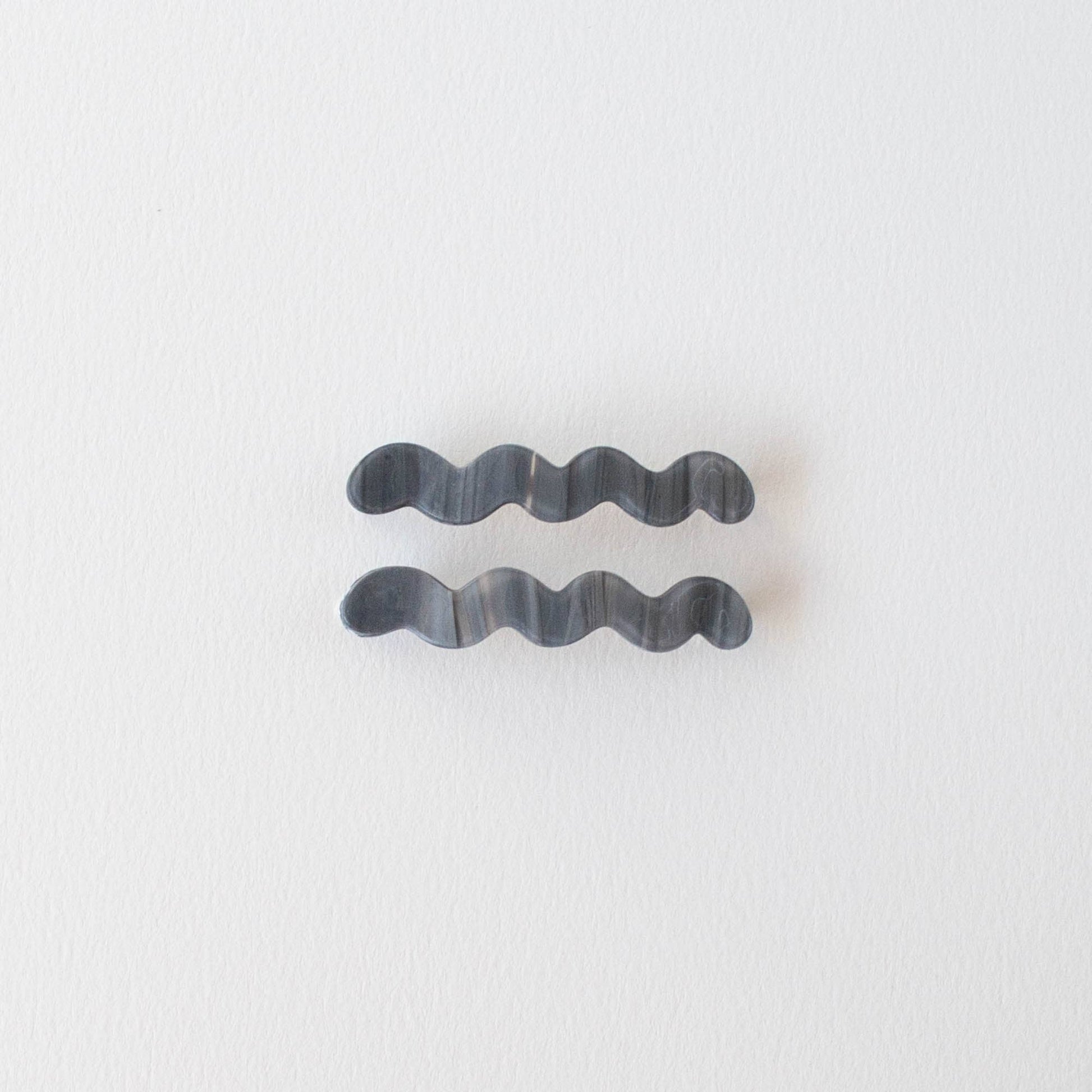 Eco Cloud Wave Slide Hair Pin Set: Ash Grey