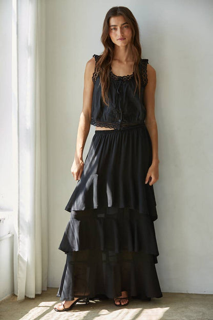 L8573 | Woven Cotton Embroidered Button Down Sleeveless Top: Black / L