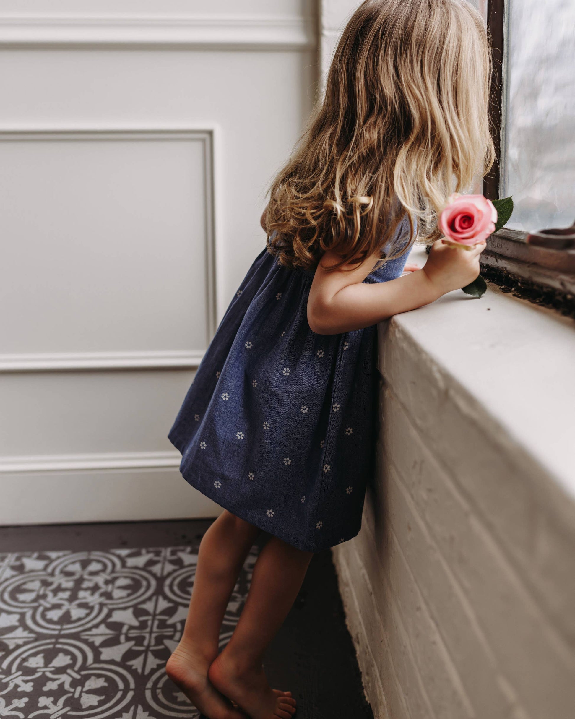 Round Collar Dress- Daisies: 8Y