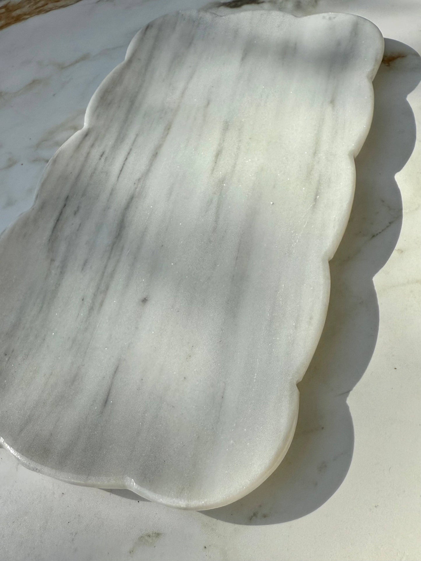 Scalloped Marble Tray | White