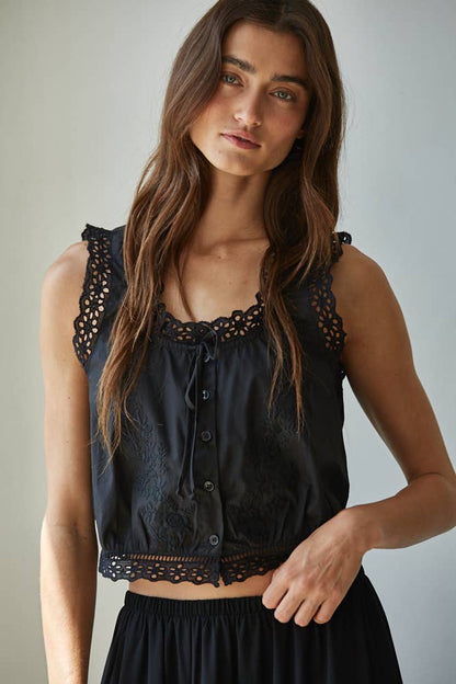 L8573 | Woven Cotton Embroidered Button Down Sleeveless Top: Black / L