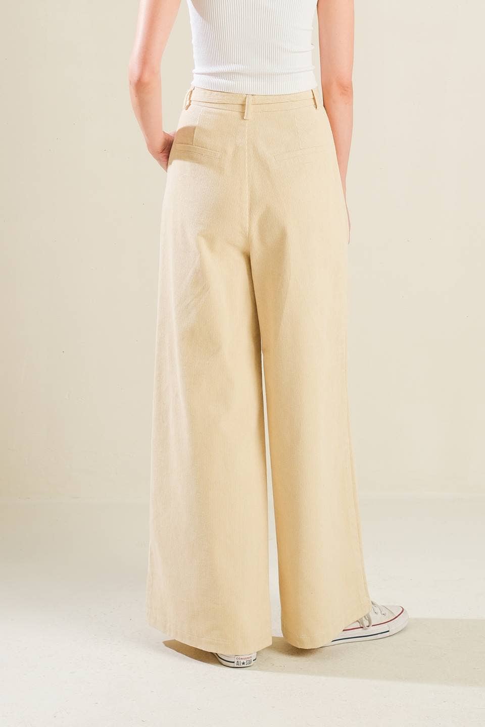 A solid woven pant - FP1296: Beige / Contemporary / L