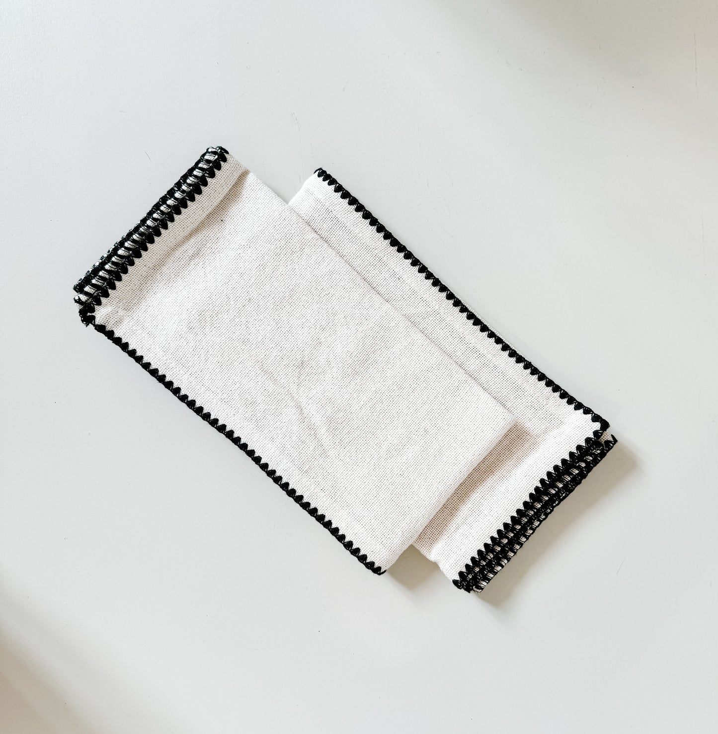 Scalloped Stitch Napkin Set