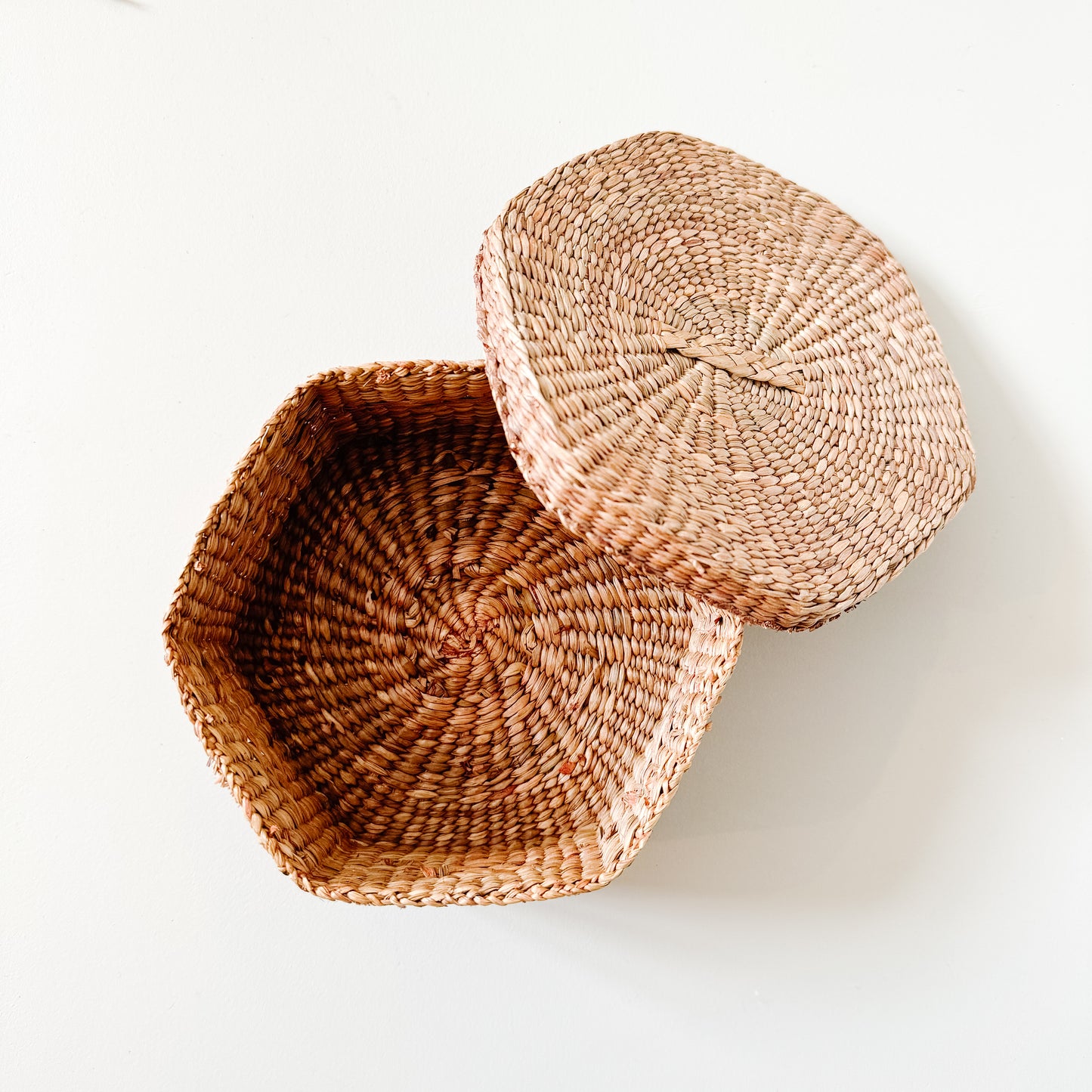 Hexagon Vintage Rattan Lidded Basket