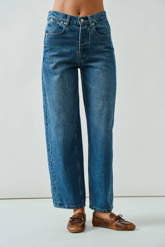 Slim Semi Barrel Jeans | Medium Wash