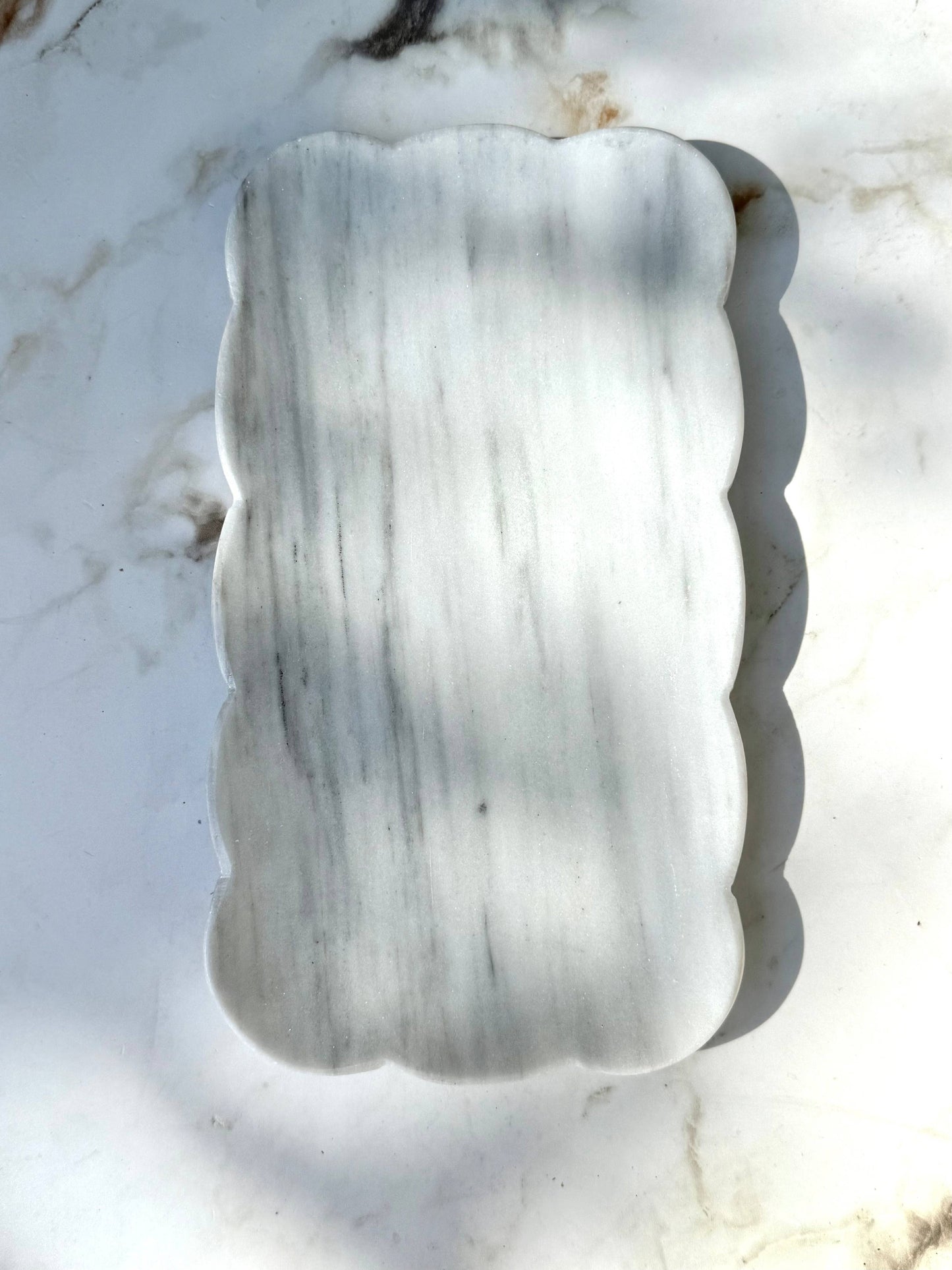 Scalloped Marble Tray | White