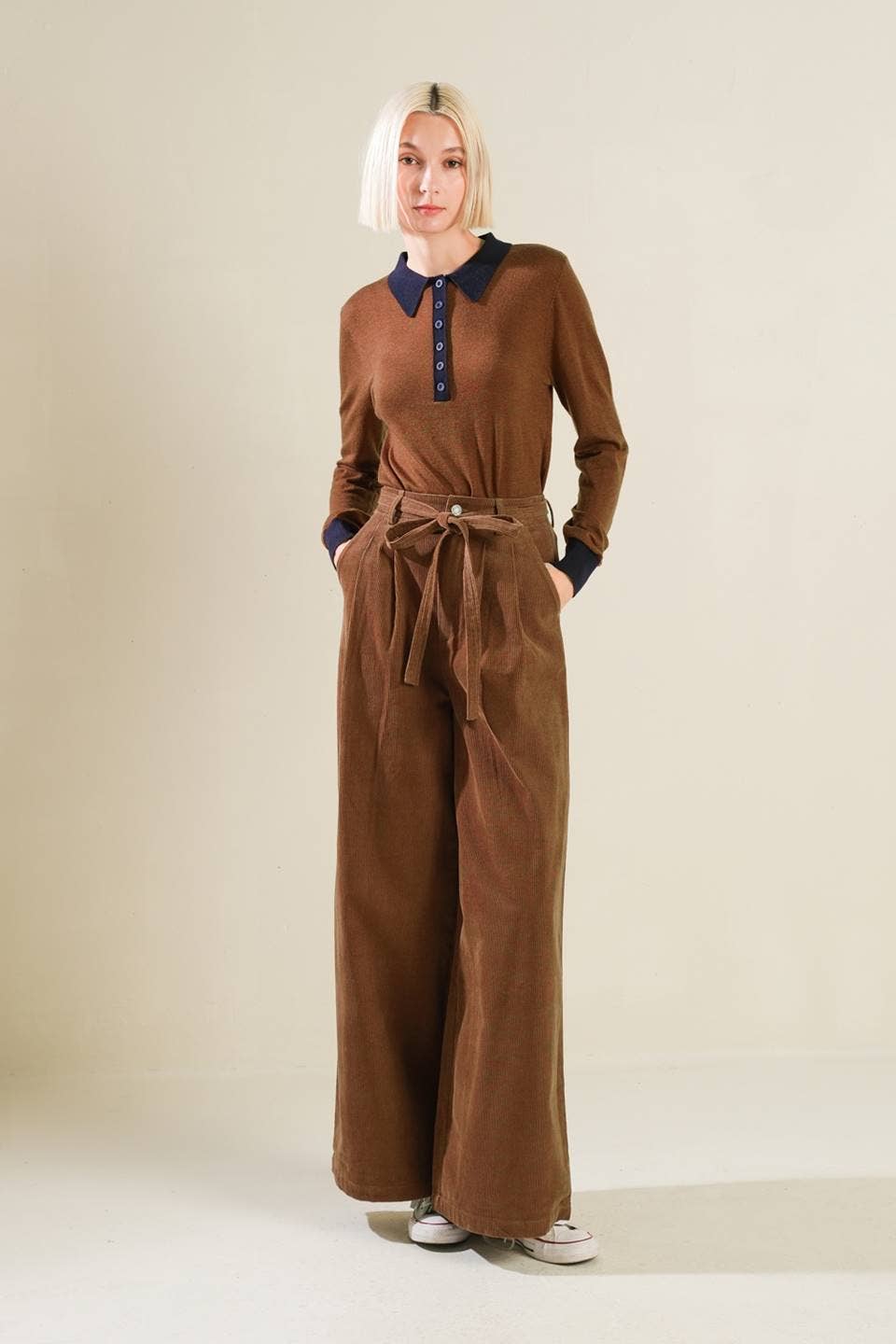 A solid woven pant - FP1296: Beige / Contemporary / L